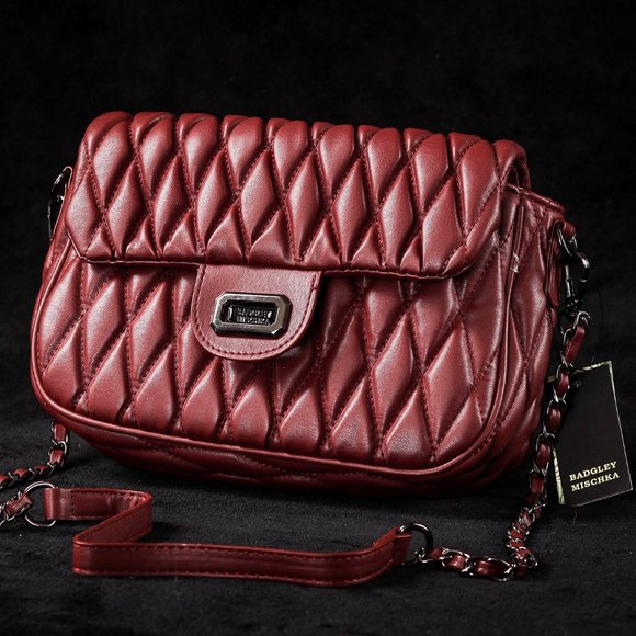 NWT Badgley Mischka | Plum & Silvertone Zig-Zag Quilted Logo Messenger Bag - Picture 3 of 6